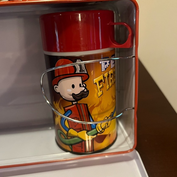 Pez Fireman Lunch Box and Thermos vintage - Picture 4 of 8